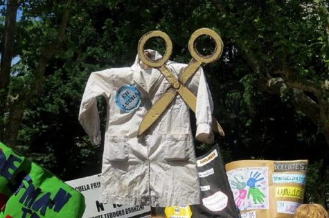 reclamo docentes municipales 2 475x315.jpg